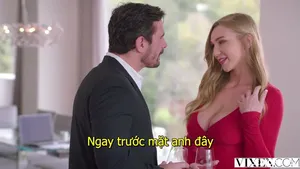 Kính cận ngồi xoa bím